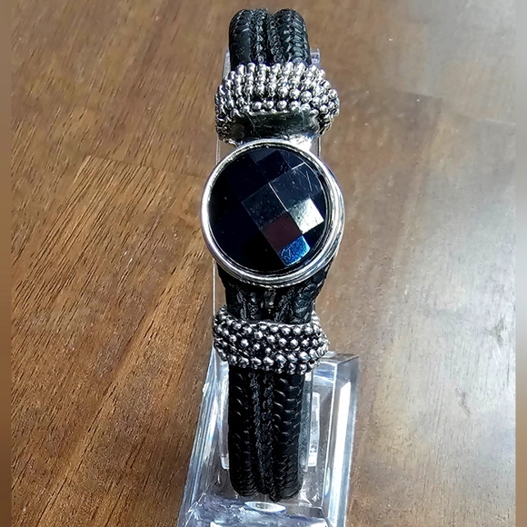 Black and Silver Snap Button Bracelet - Picture 1 of 1